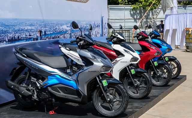 Tem xe air blade 125cc trắng ngọc trai  Nguyễn Decal  Chuyên Dán Keo Xe  Design Tem Xe Decal Tem Xe Nguyễn Decal
